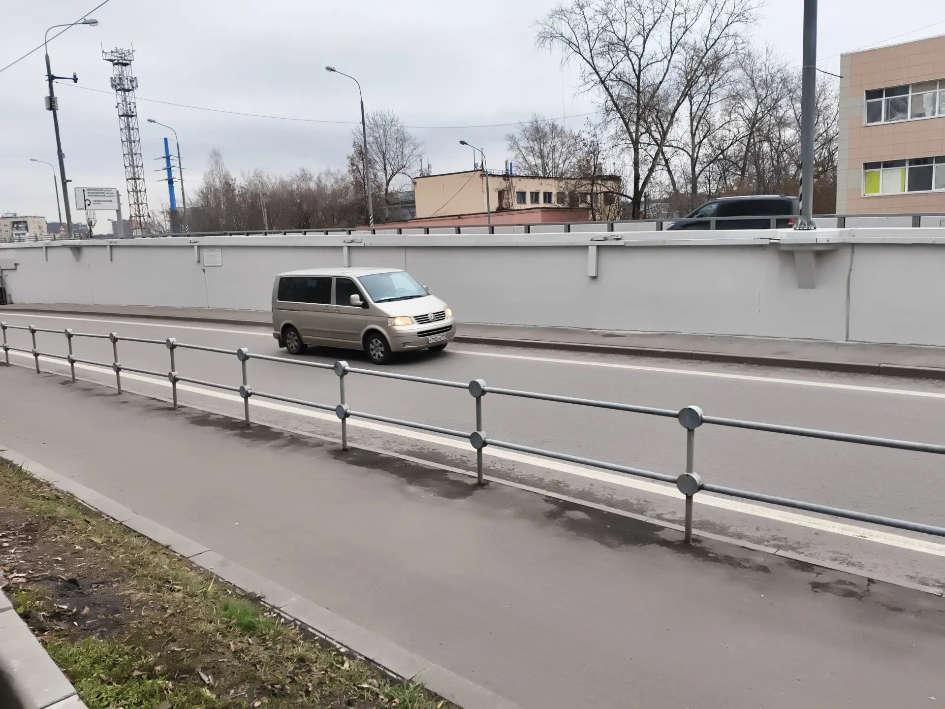 Обзор iQOO Z10R: смартфона с ёмкой батареей, крепким стеклом и хорошей селфи-камерой