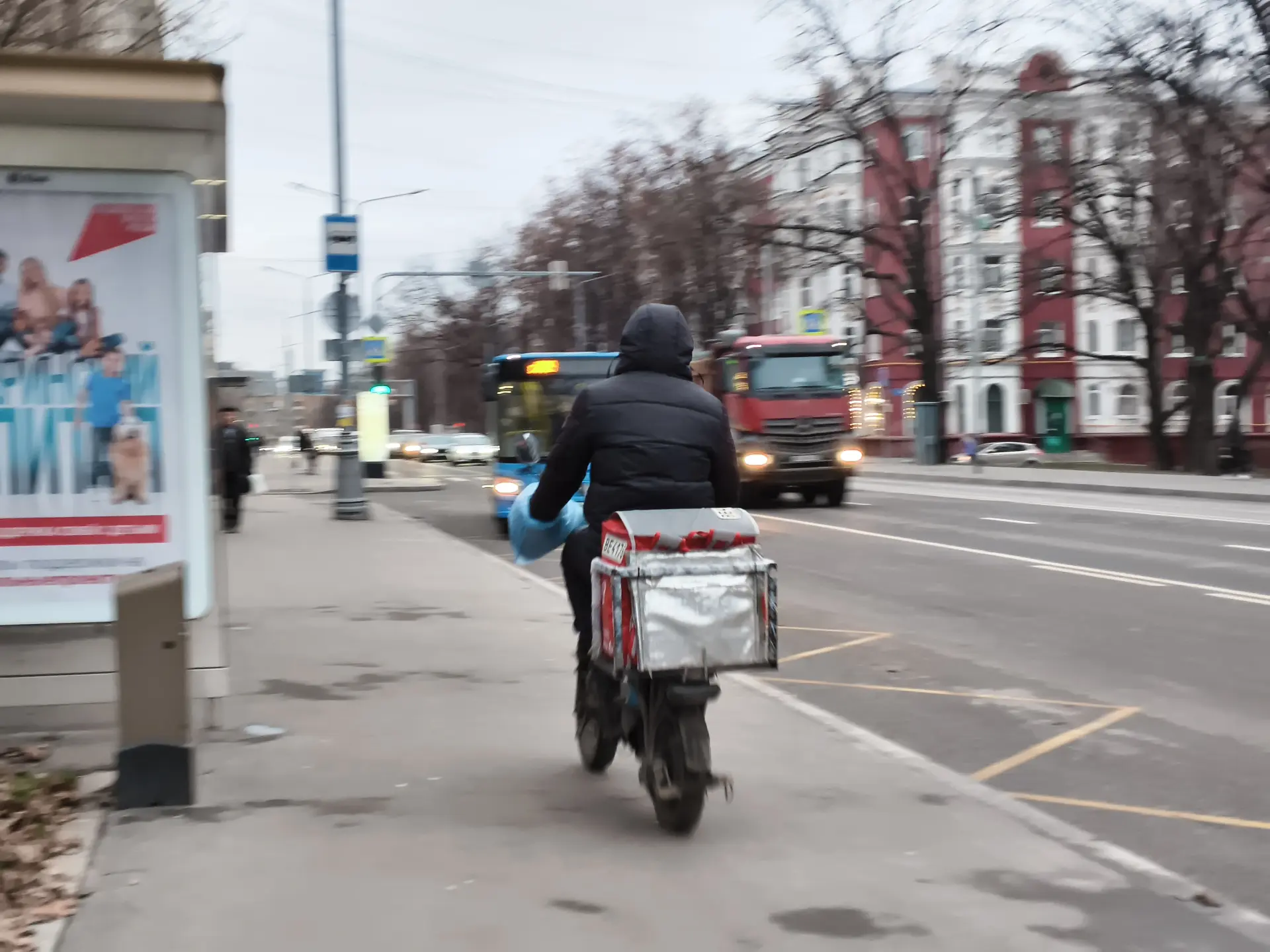 Обзор iQOO Z10R: смартфона с ёмкой батареей, крепким стеклом и хорошей селфи-камерой