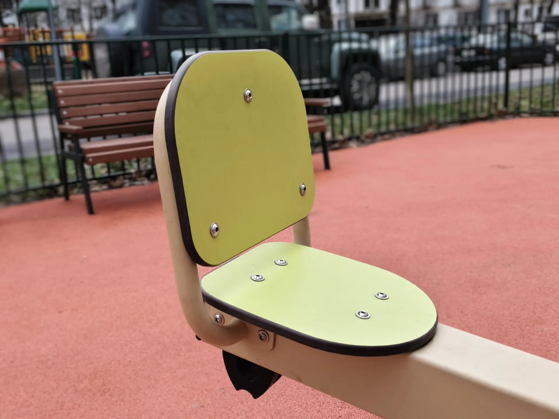 Обзор iQOO Z10R: смартфона с ёмкой батареей, крепким стеклом и хорошей селфи-камерой