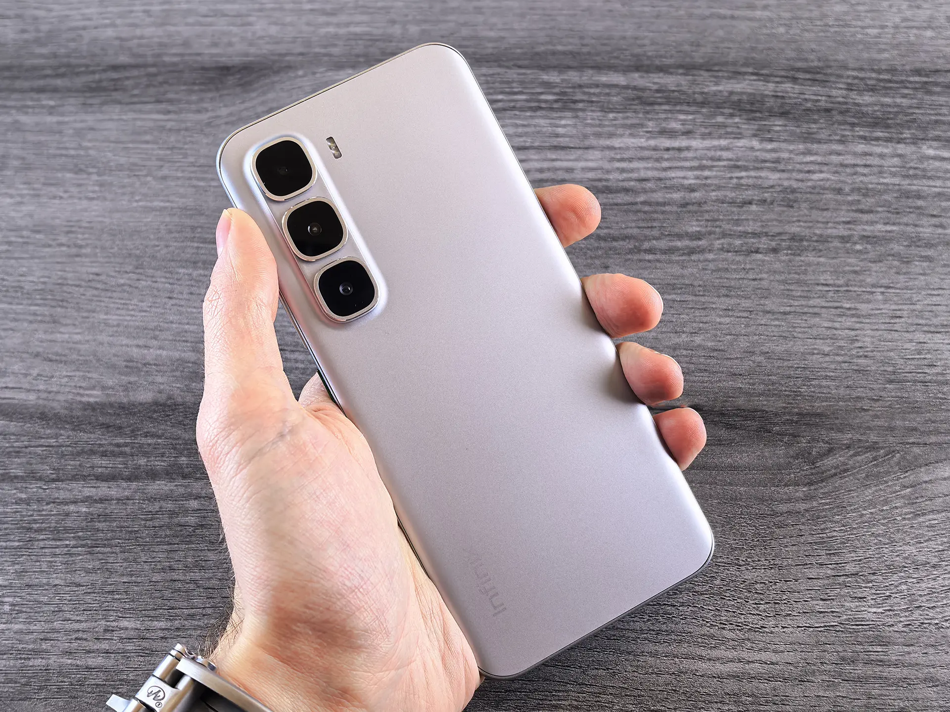 Обзор смартфона Infinix Hot 60 Pro+