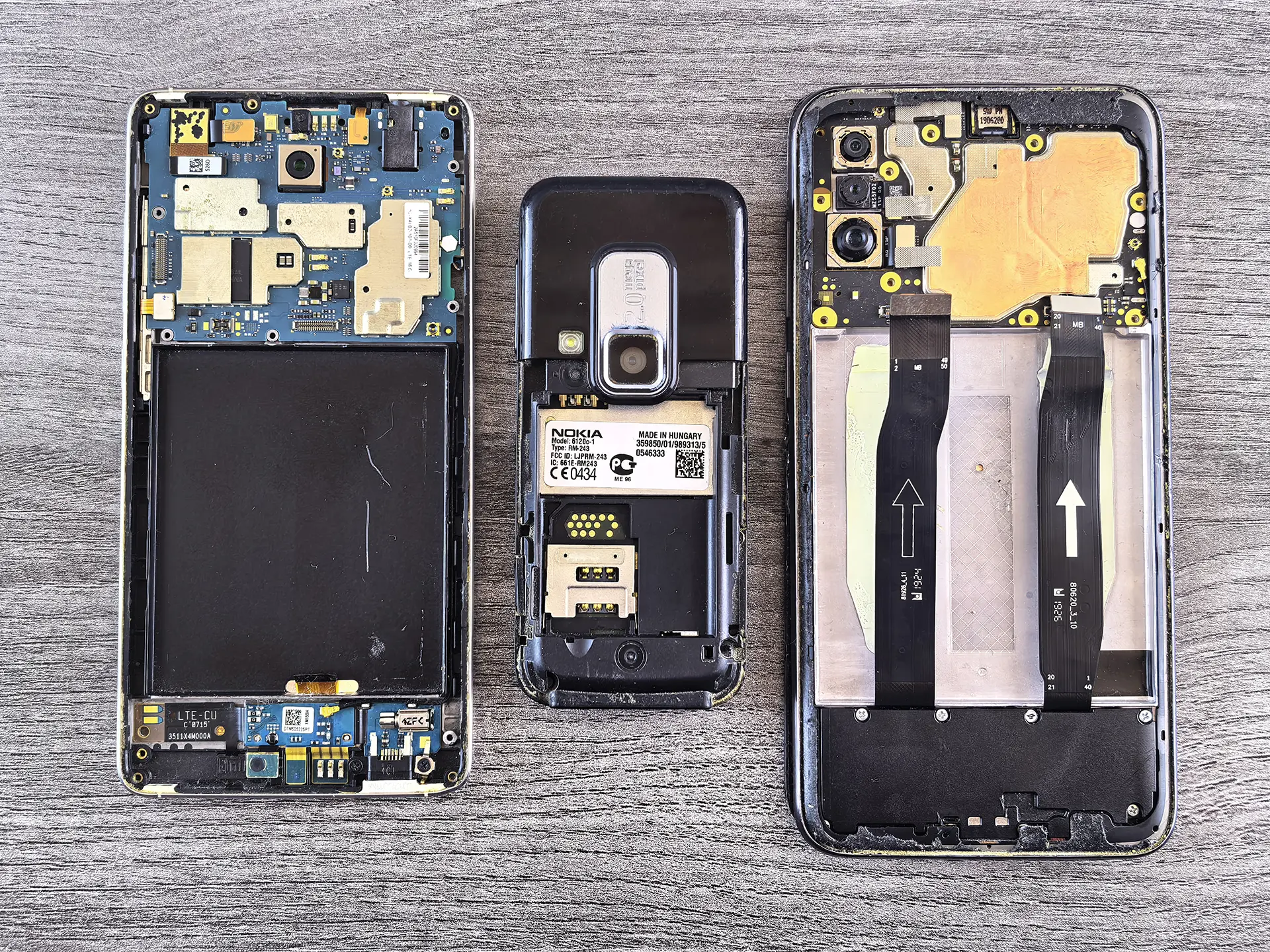 Результаты опроса Android Authority: 88% пользователей выбрали мощную батарею вместо тонкого корпуса