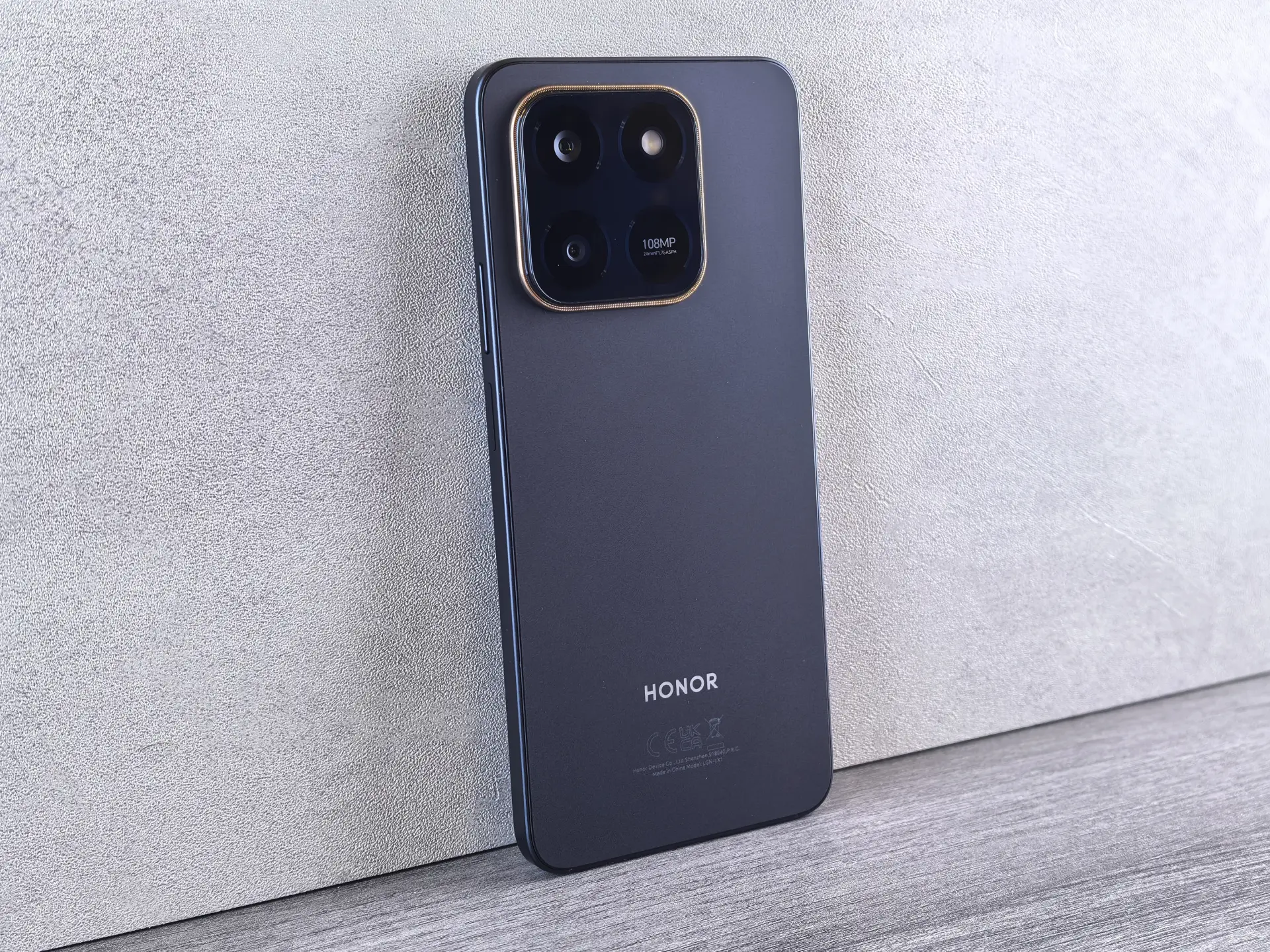 HONOR X7d: обзор бюджетного «долгожителя» с защищенным корпусом и AI-кнопкой