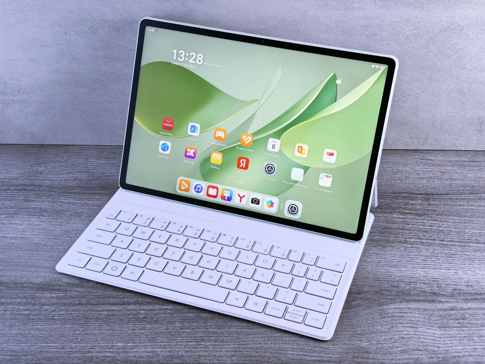Обзор HUAWEI MatePad 12 X (2025) — матовый дисплей PaperMatte, производительность Kirin и приложение GoPaint