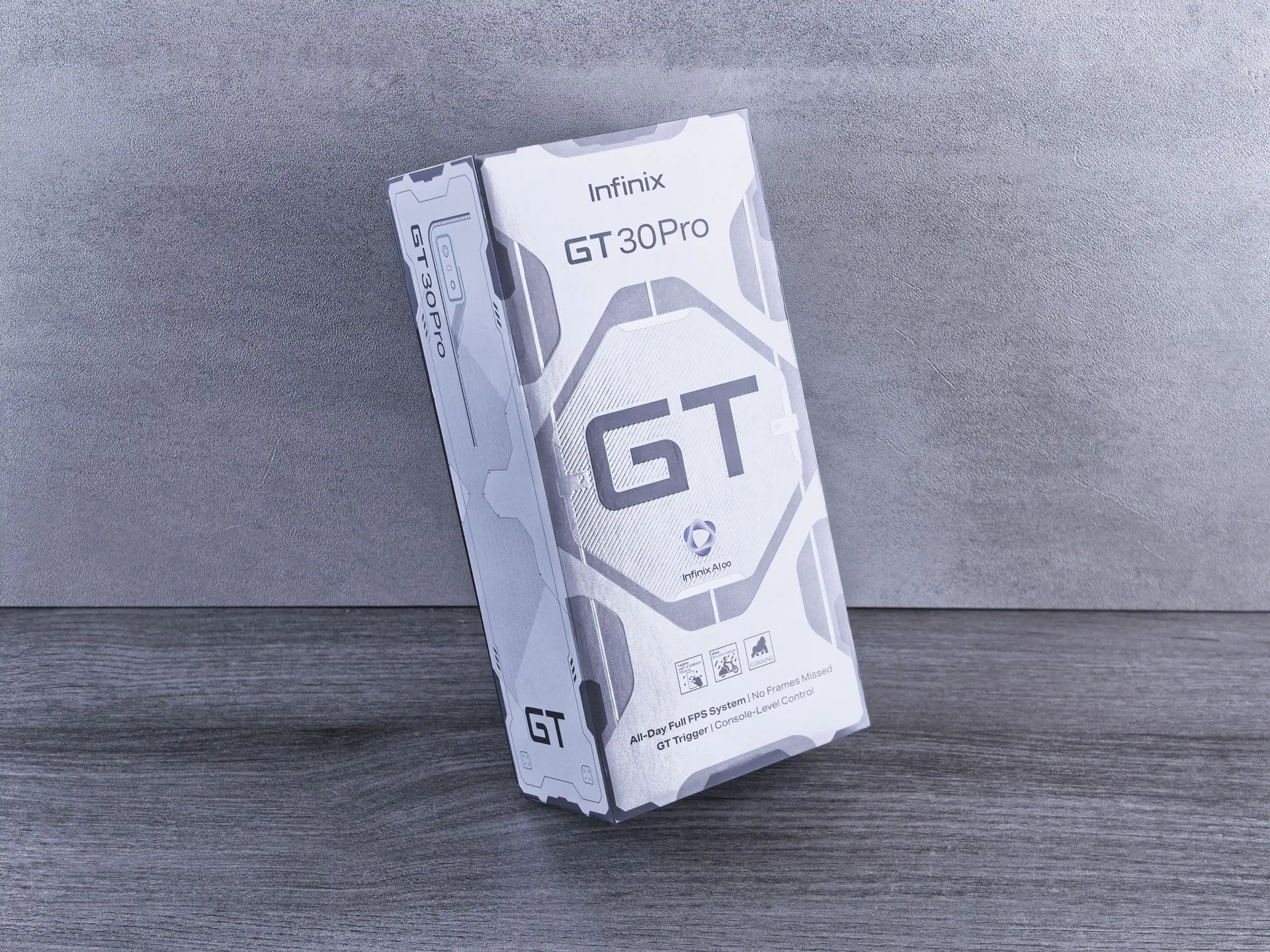 Обзор Infinix GT 30 Pro: игрового смартфона с подсветкой и кнопками- триггерами