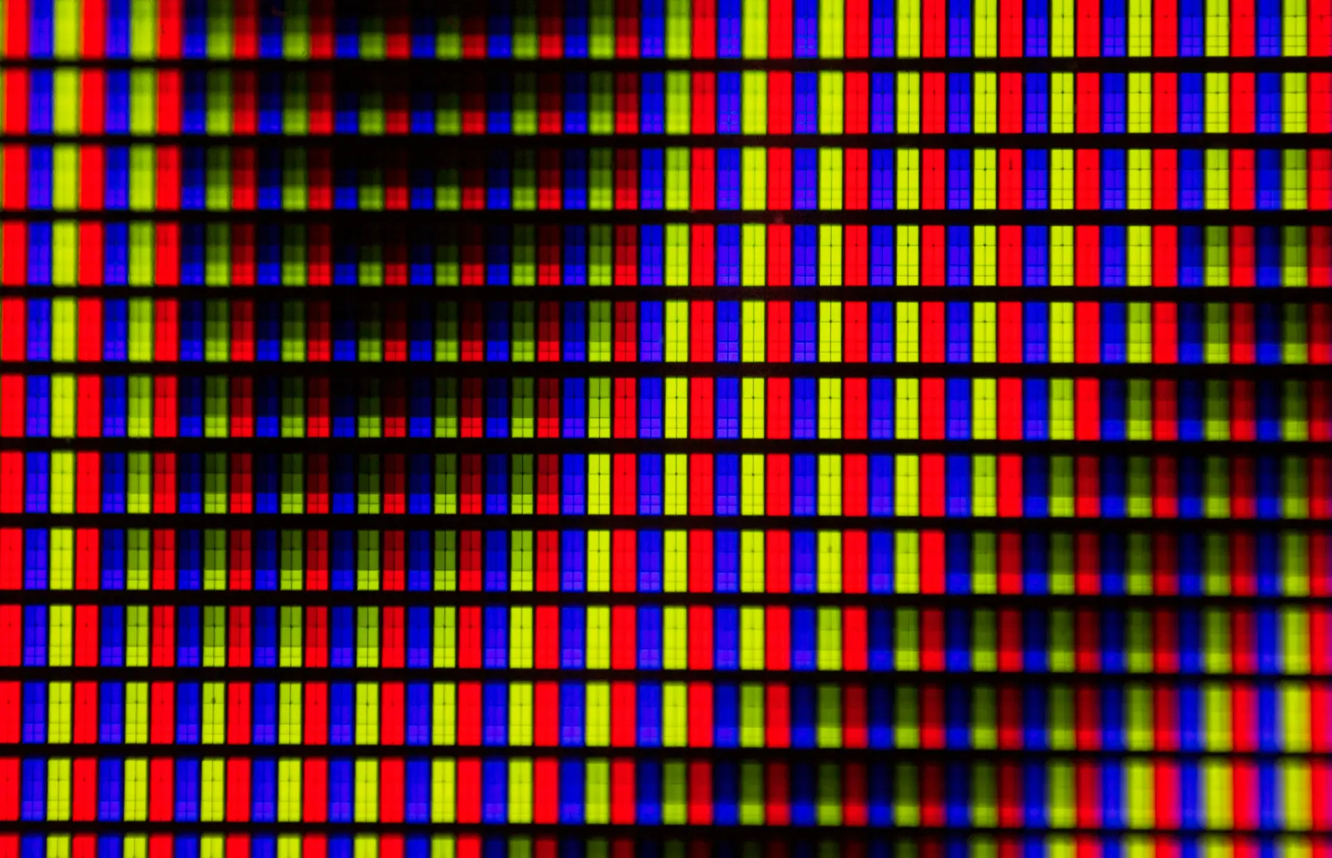 OLED против LCD: тест на 10 лет показал критические слабости обеих технологий