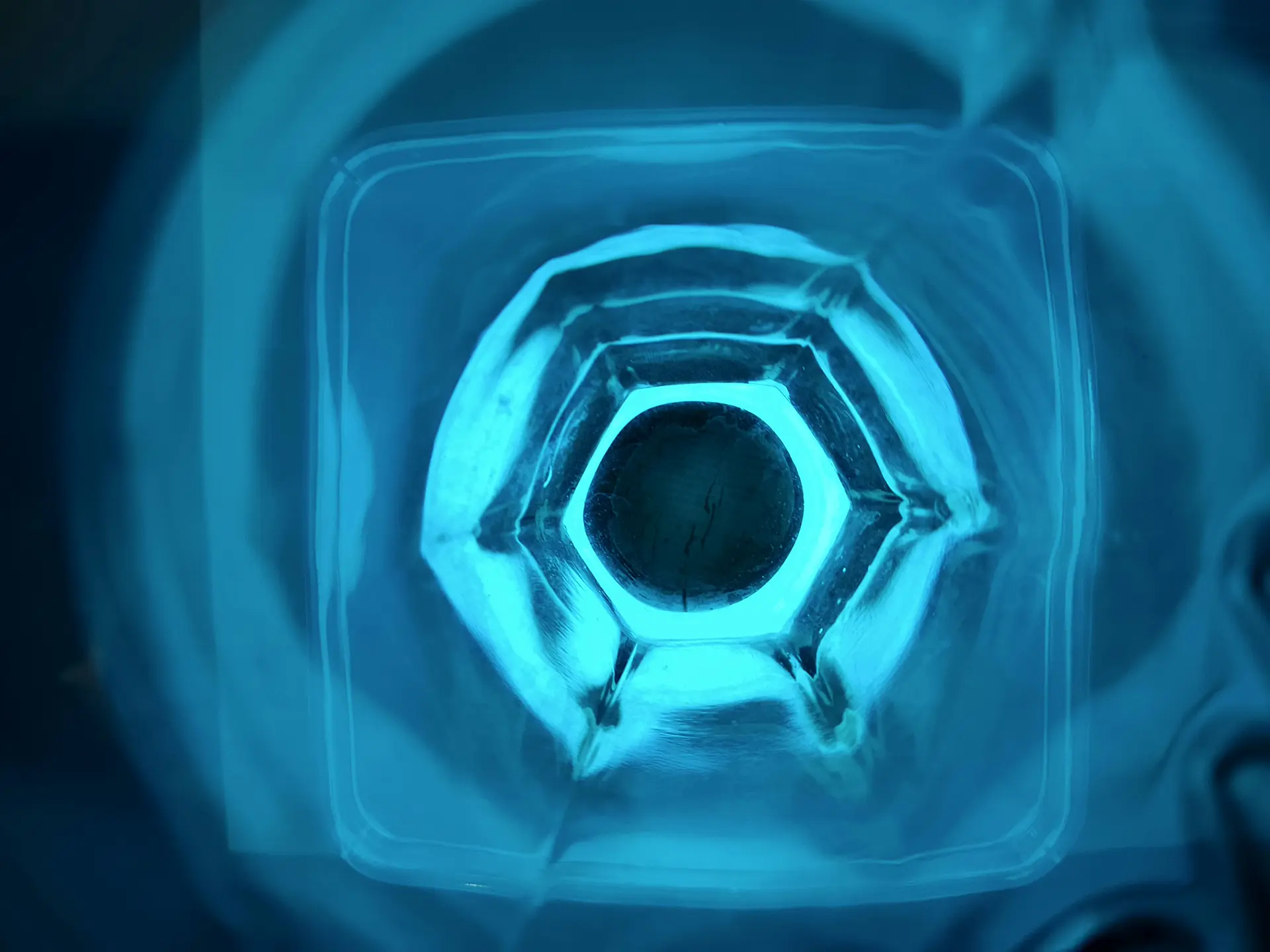 TECNO POVA 7 Ultra 5G: смартфон с балансом мощности, автономности и стиля