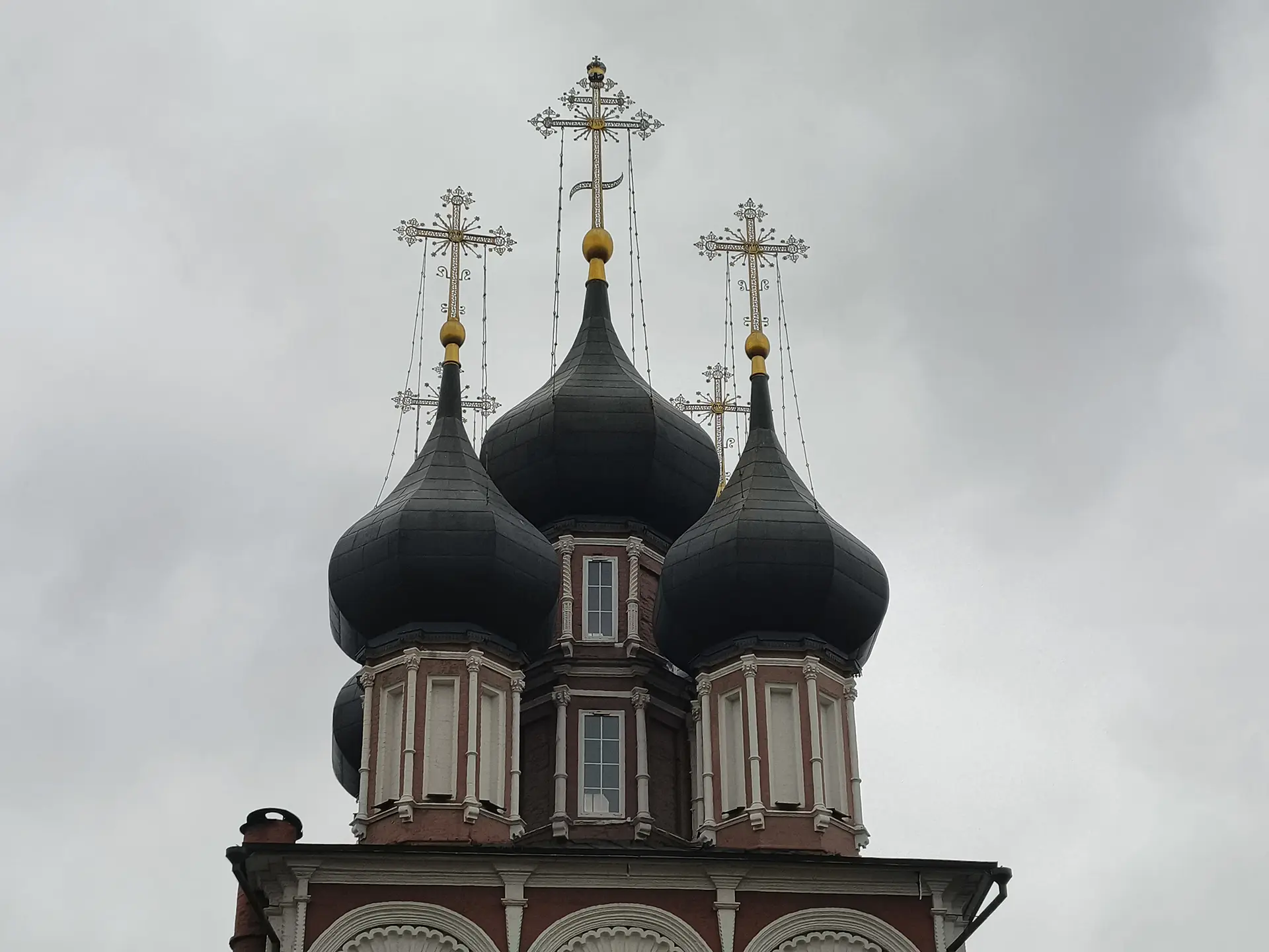 TECNO POVA 7 Ultra 5G: смартфон с балансом мощности, автономности и стиля