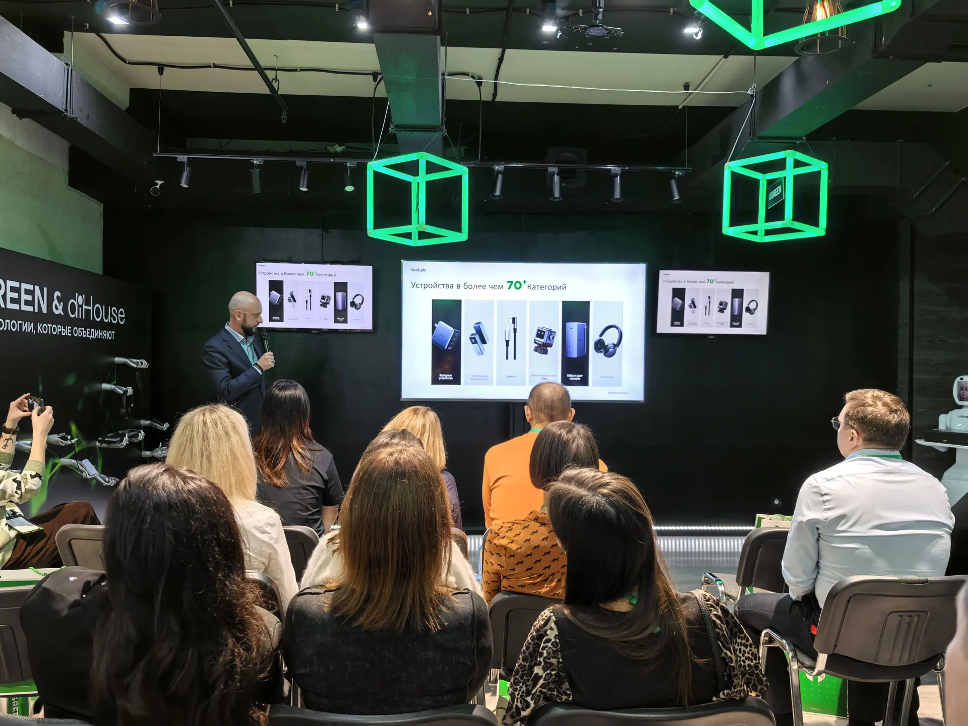 UGREEN представила в России зарядные устройства MagFlow с Qi2 и Nexode с выдвижными кабелями