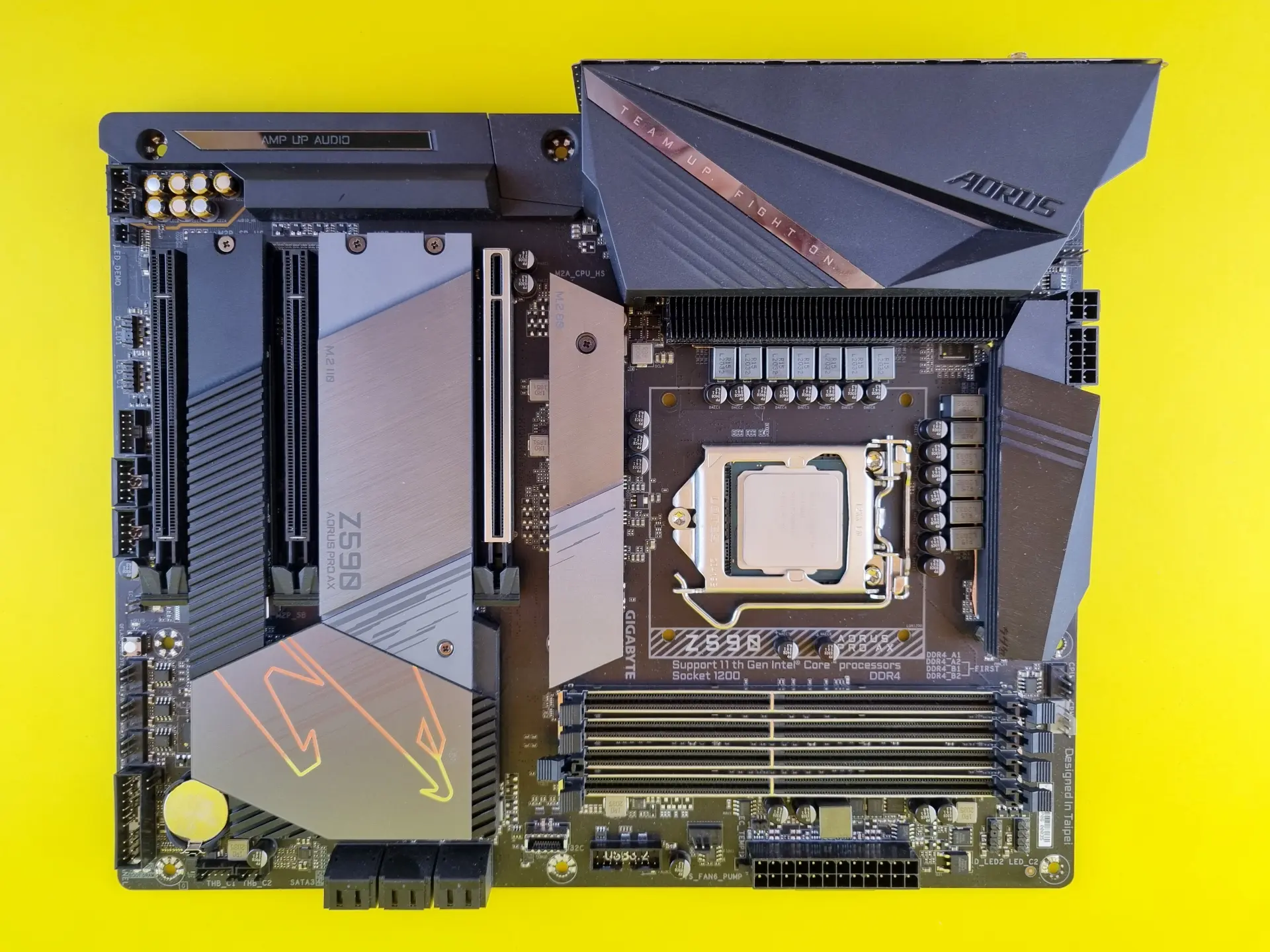 Intel Nova Lake: всё, что известно о процессорах, которые должны вернуть лидерство в 2026 году