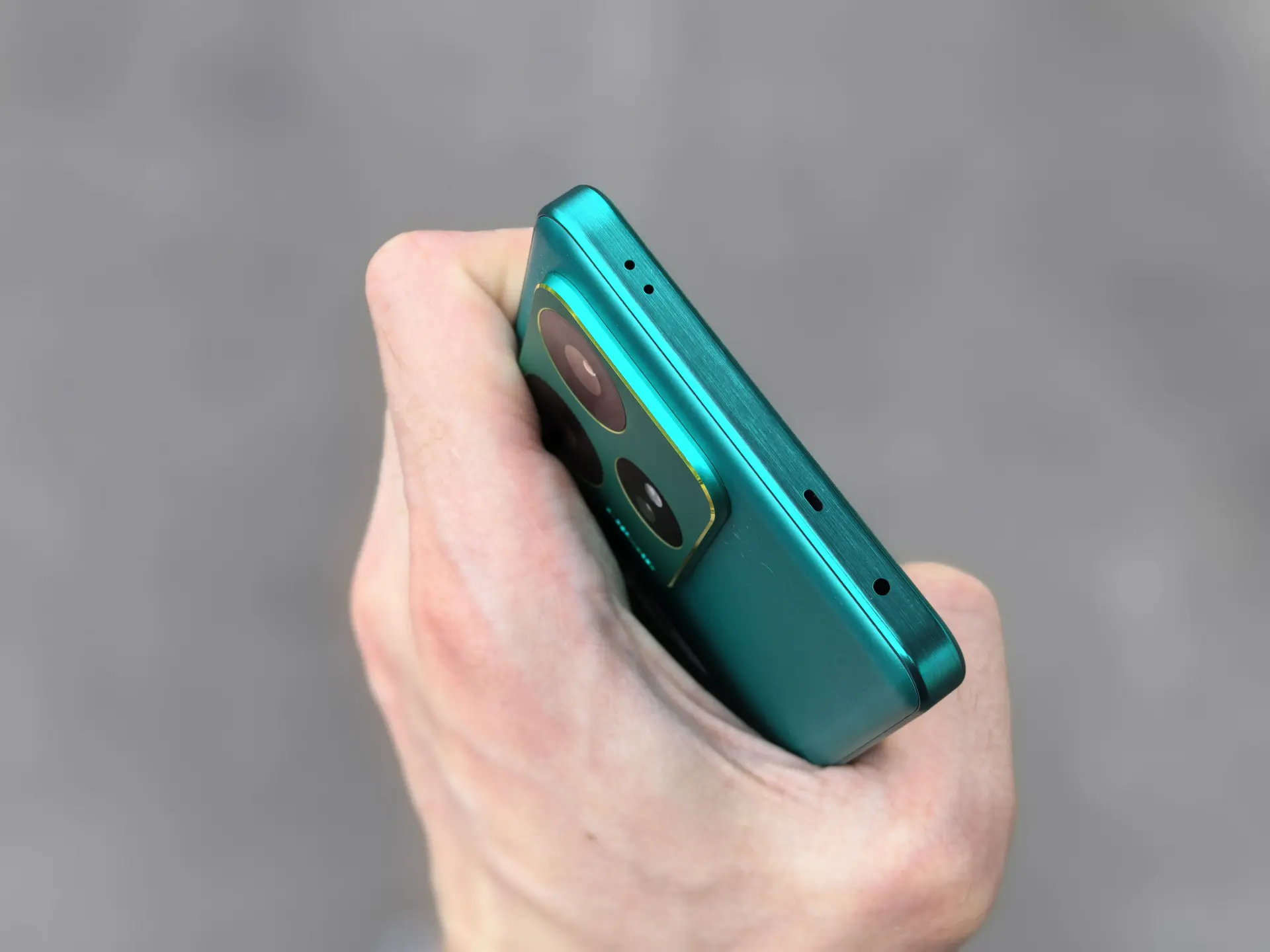 Тест-драйв смартфона realme GT 7 Dream Edition