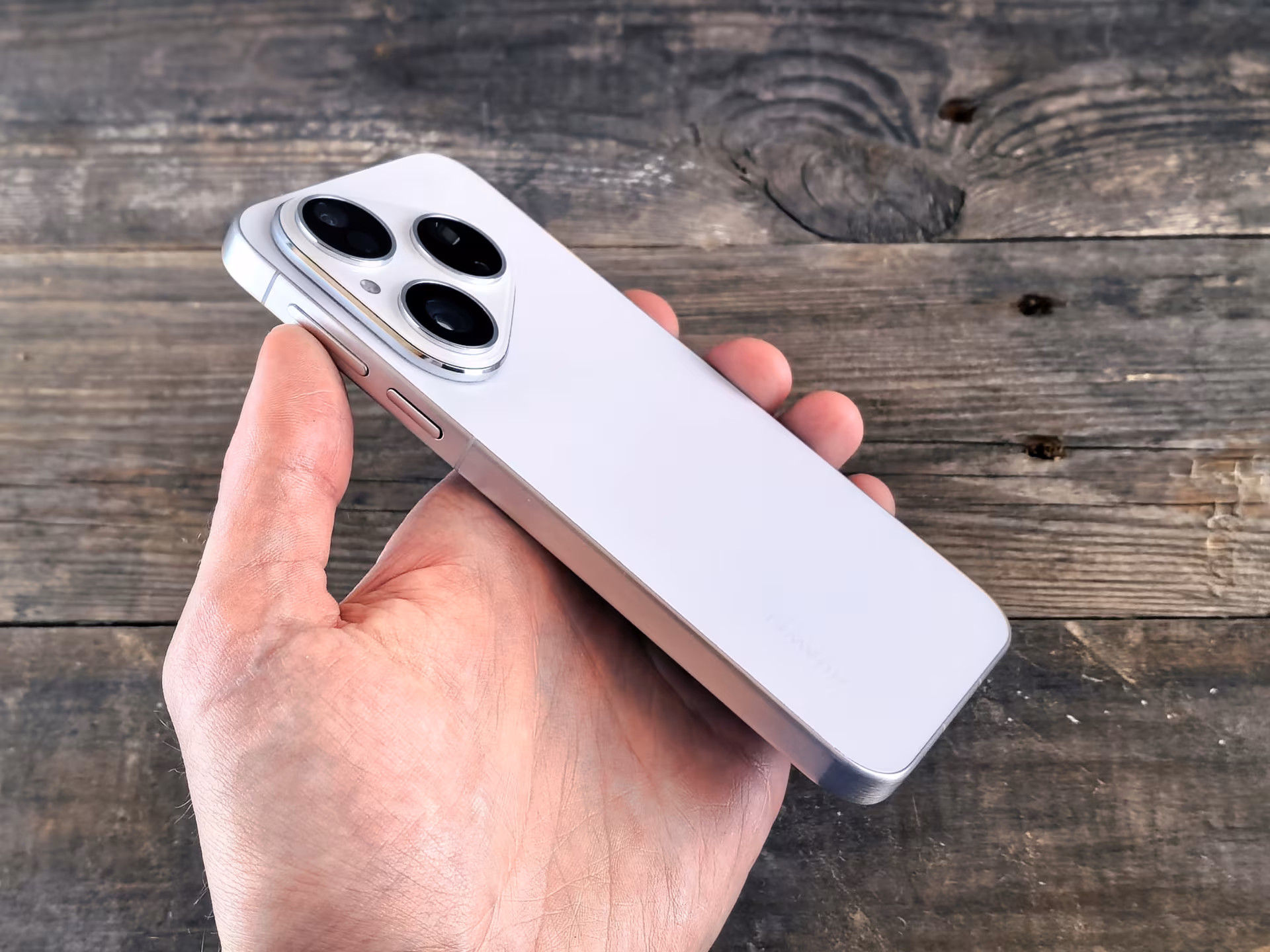 HUAWEI Pura 80: когда «база» не означает «компромисс»