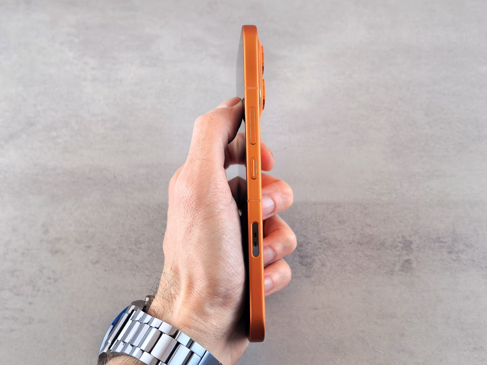 Обзор Infinix Note 60 Pro: титановый «комбайн» с батареей 6500 мА·ч и матричным экраном