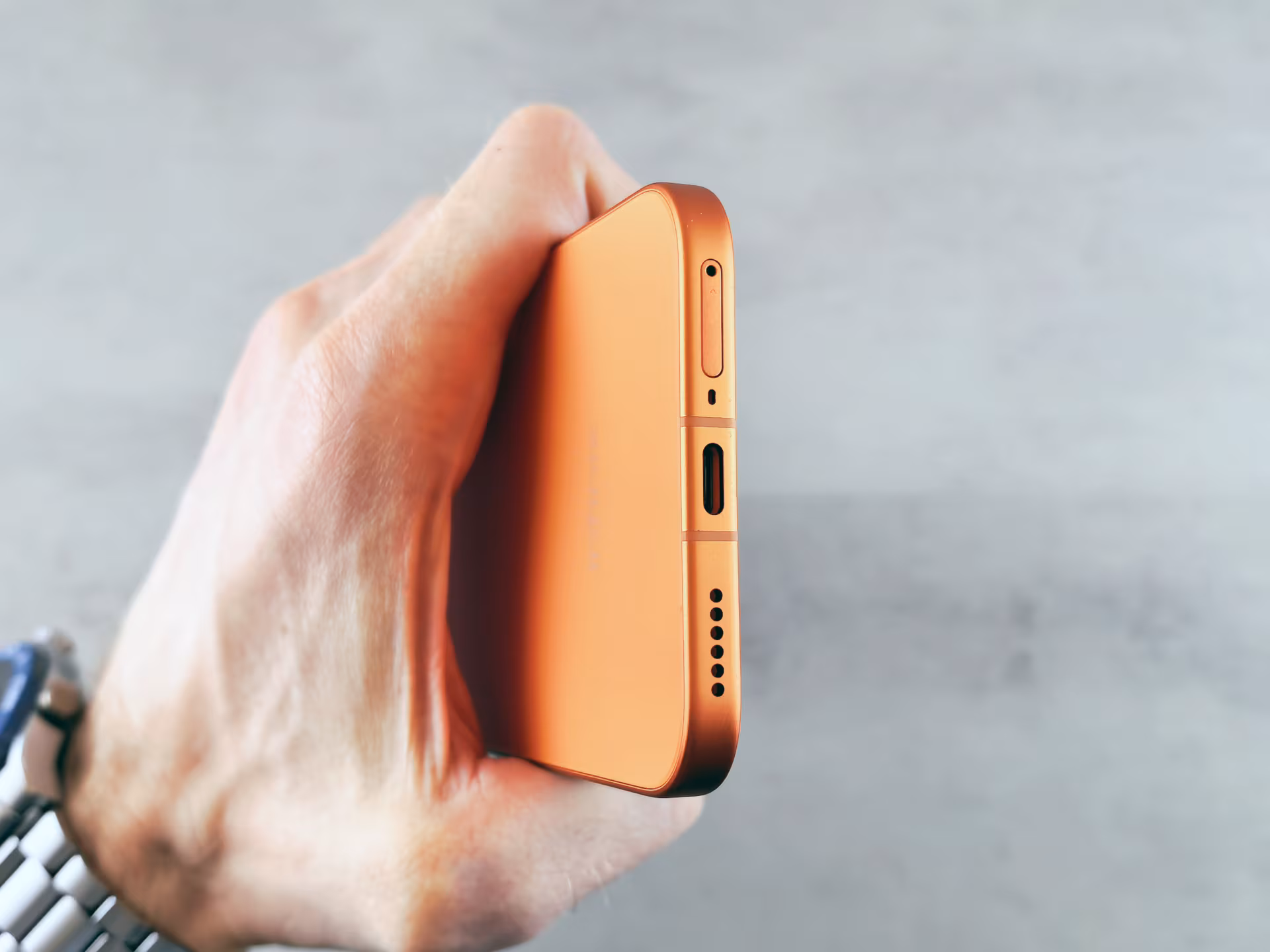 Обзор Infinix Note 60 Pro: титановый «комбайн» с батареей 6500 мА·ч и матричным экраном