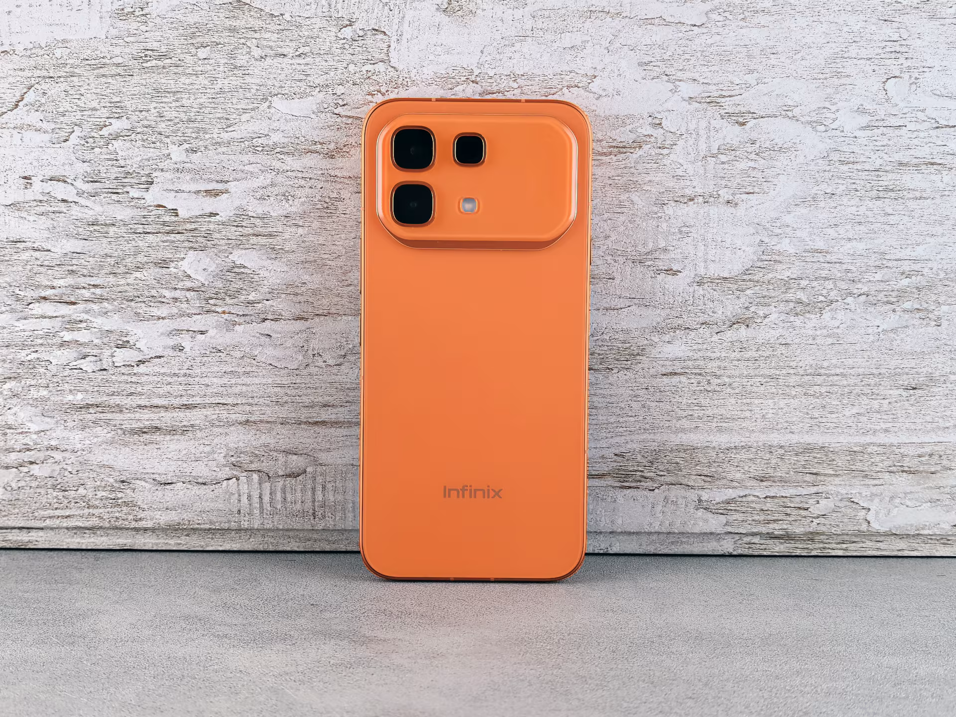 Обзор Infinix Note 60 Pro: титановый «комбайн» с батареей 6500 мА·ч и матричным экраном