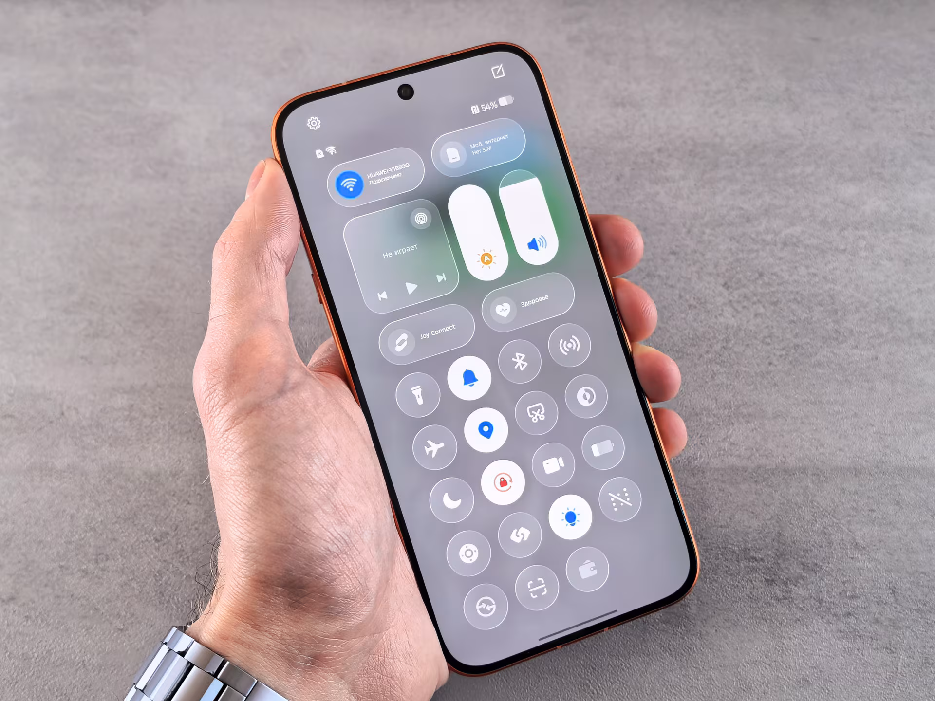 Обзор Infinix Note 60 Pro: титановый «комбайн» с батареей 6500 мА·ч и матричным экраном