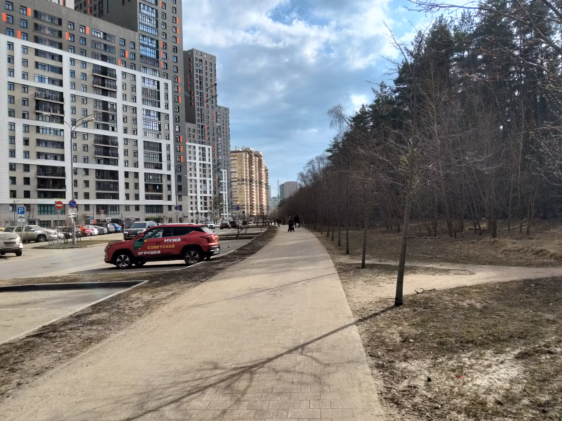 Обзор realme C85. Живучий «танк» на устаревающем процессоре