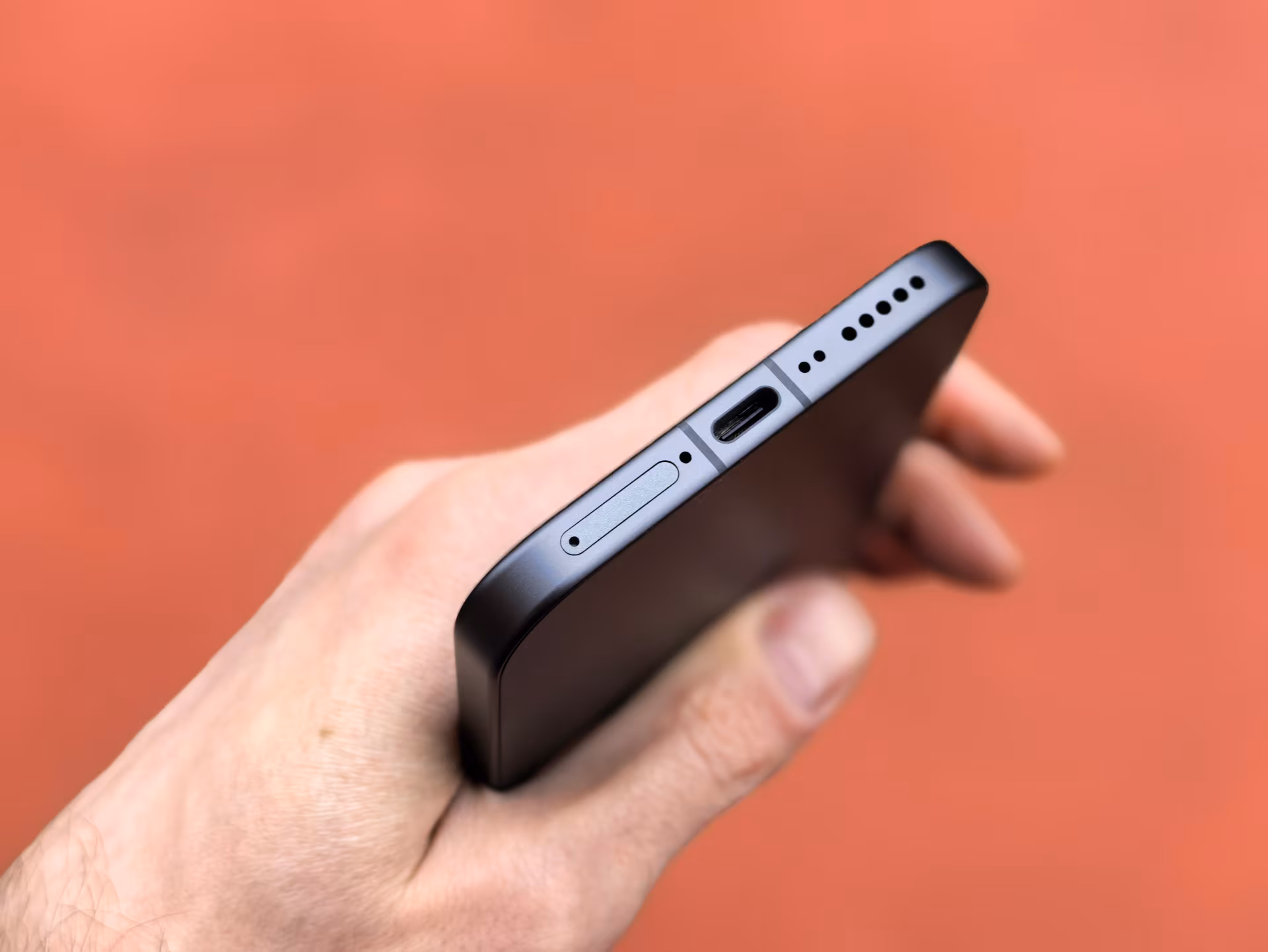 Обзор vivo V70: флагманские амбиции в металлическом корпусе