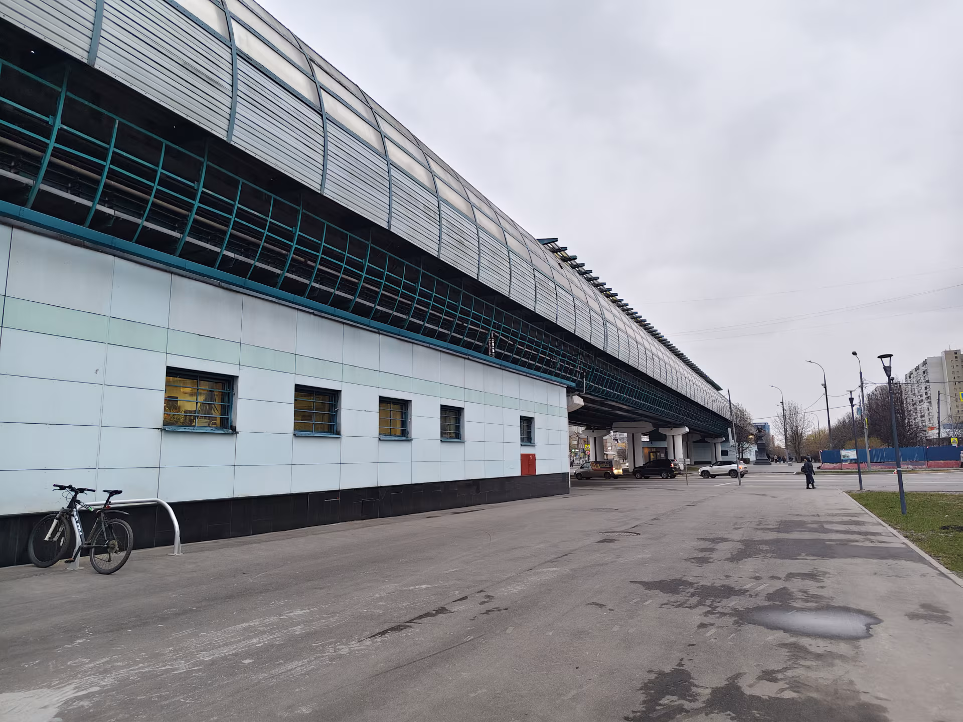 Обзор vivo V70: флагманские амбиции в металлическом корпусе