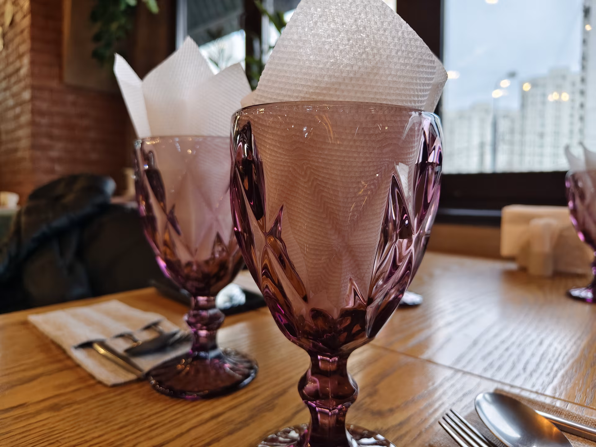 Обзор vivo V70: флагманские амбиции в металлическом корпусе