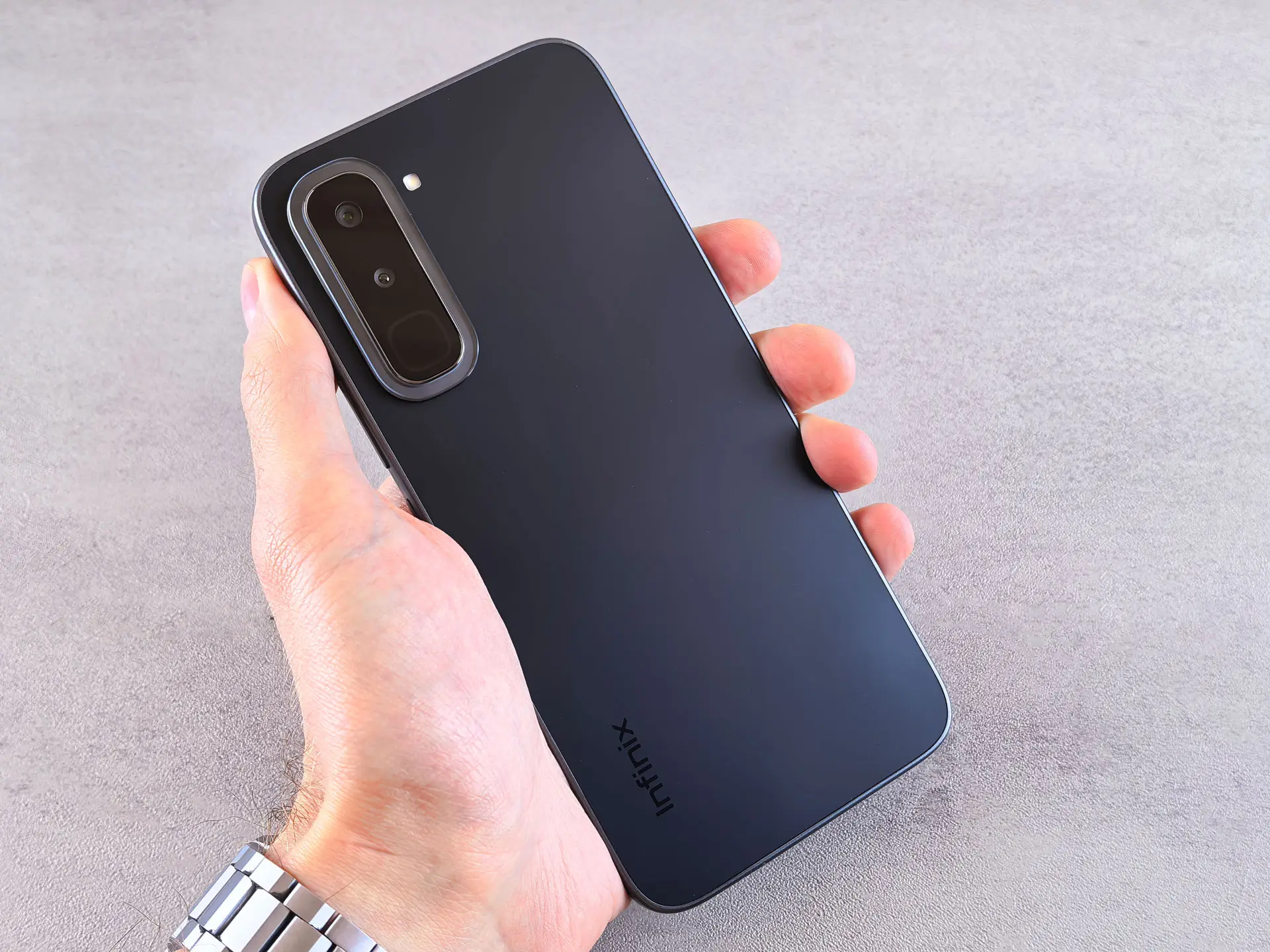 Обзор Infinix Hot 70 честный тест смартфона с батареей 6000 мА·ч и экраном HD+