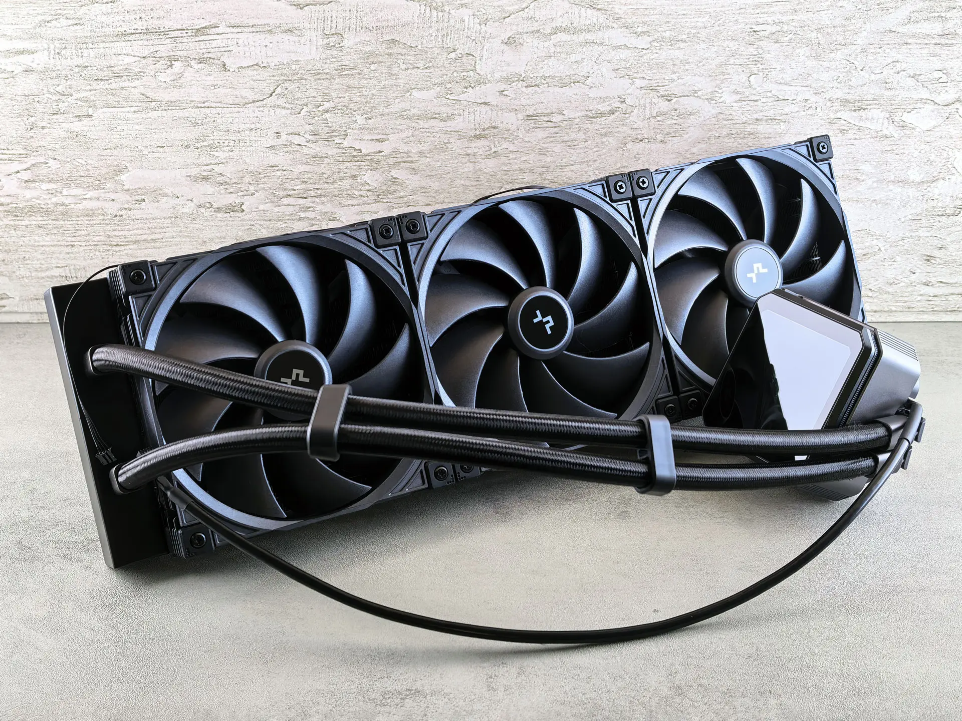 Обзор системы жидкостного охлаждения DeepCool Spartacus 420
