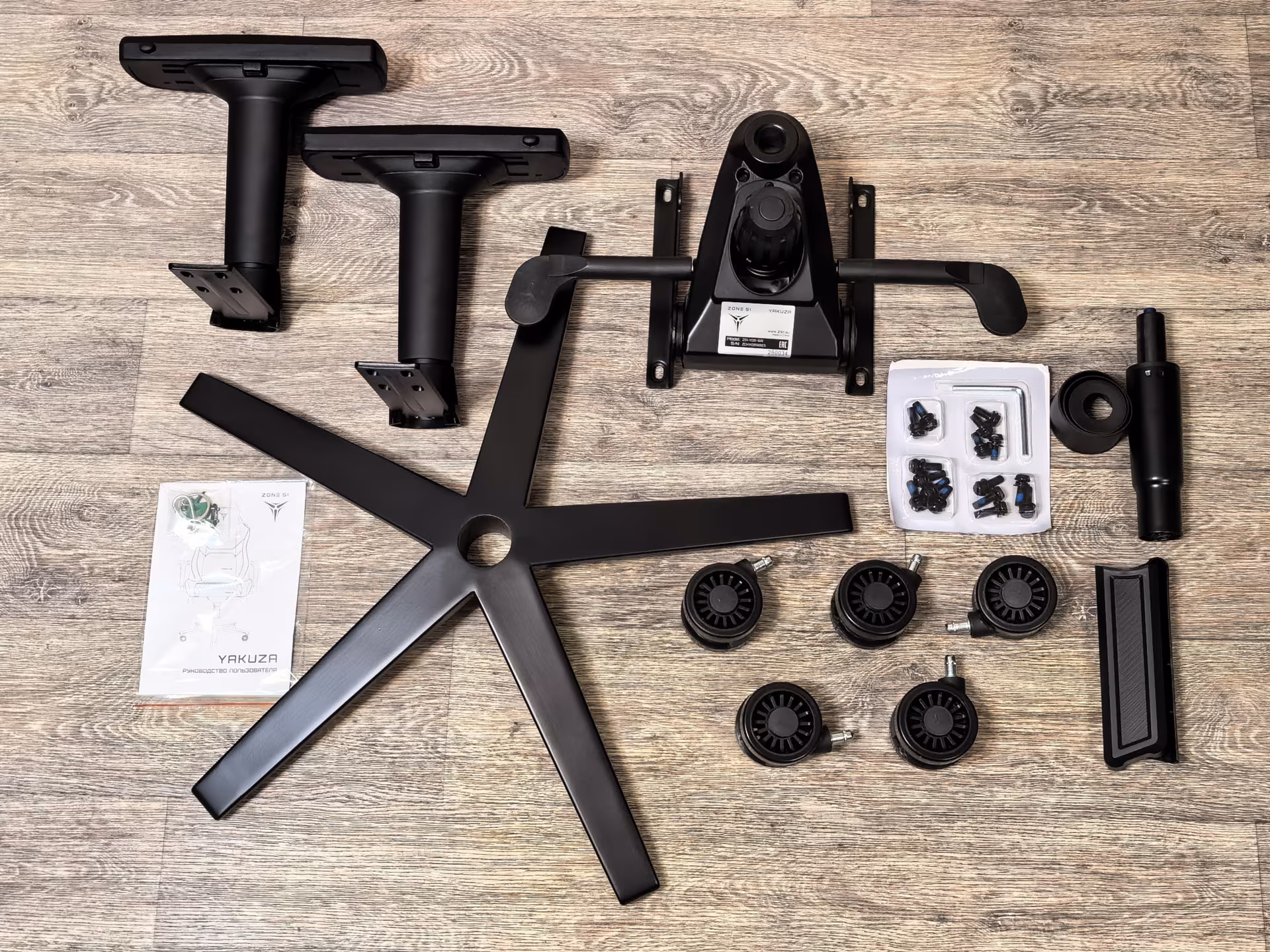 Обзор геймерского кресла Zone 51 YAKUZA Dragon White-Red