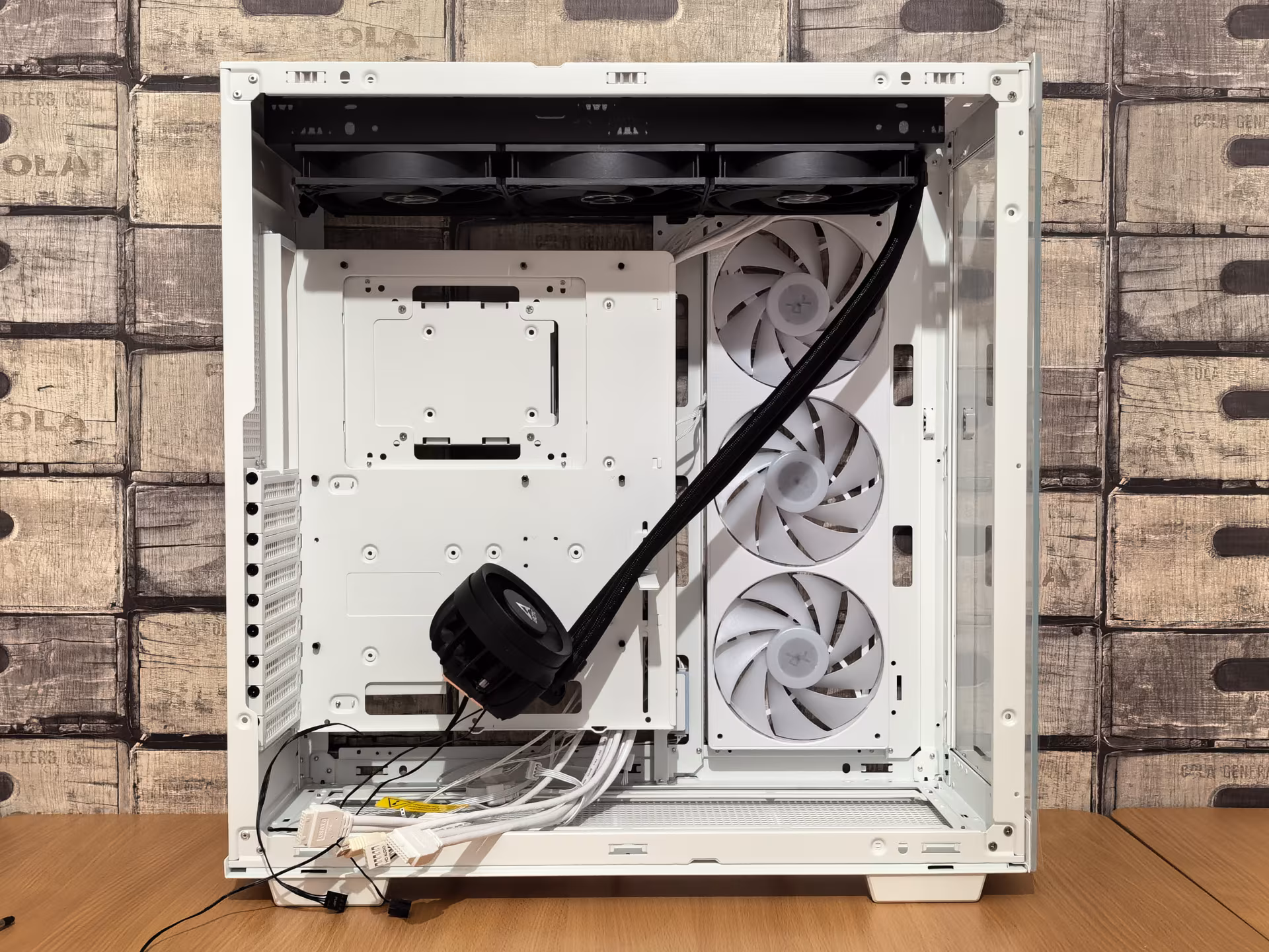 Обзор компьютерного корпуса DeepCool CH780