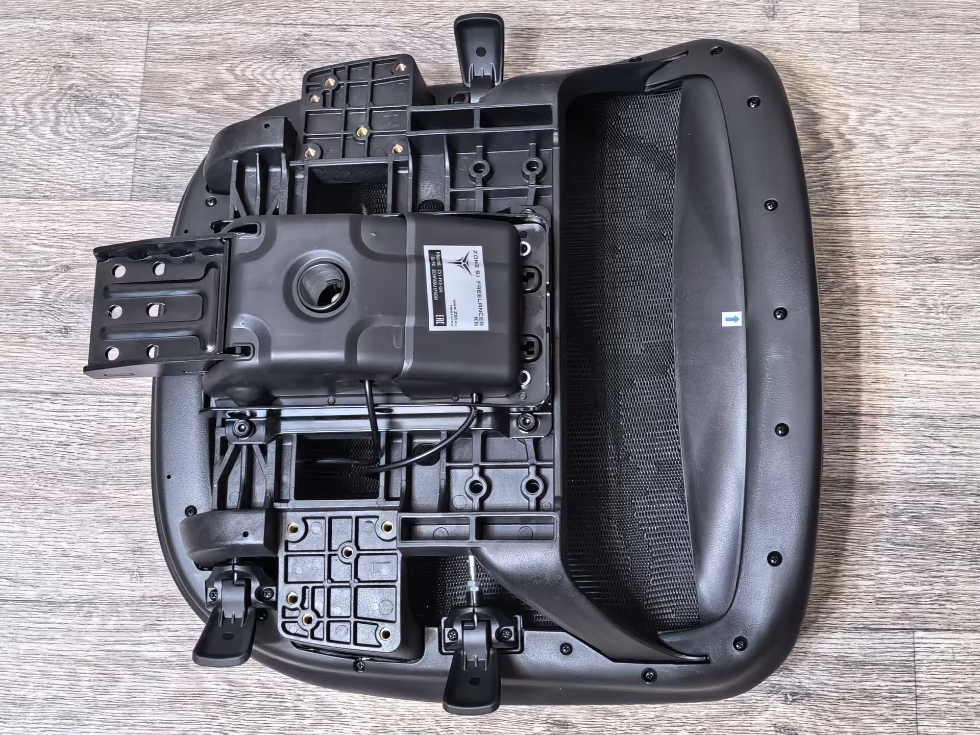 Обзор Zone 51 Freelancer K5: когда геймер вырос и у него заболела спина