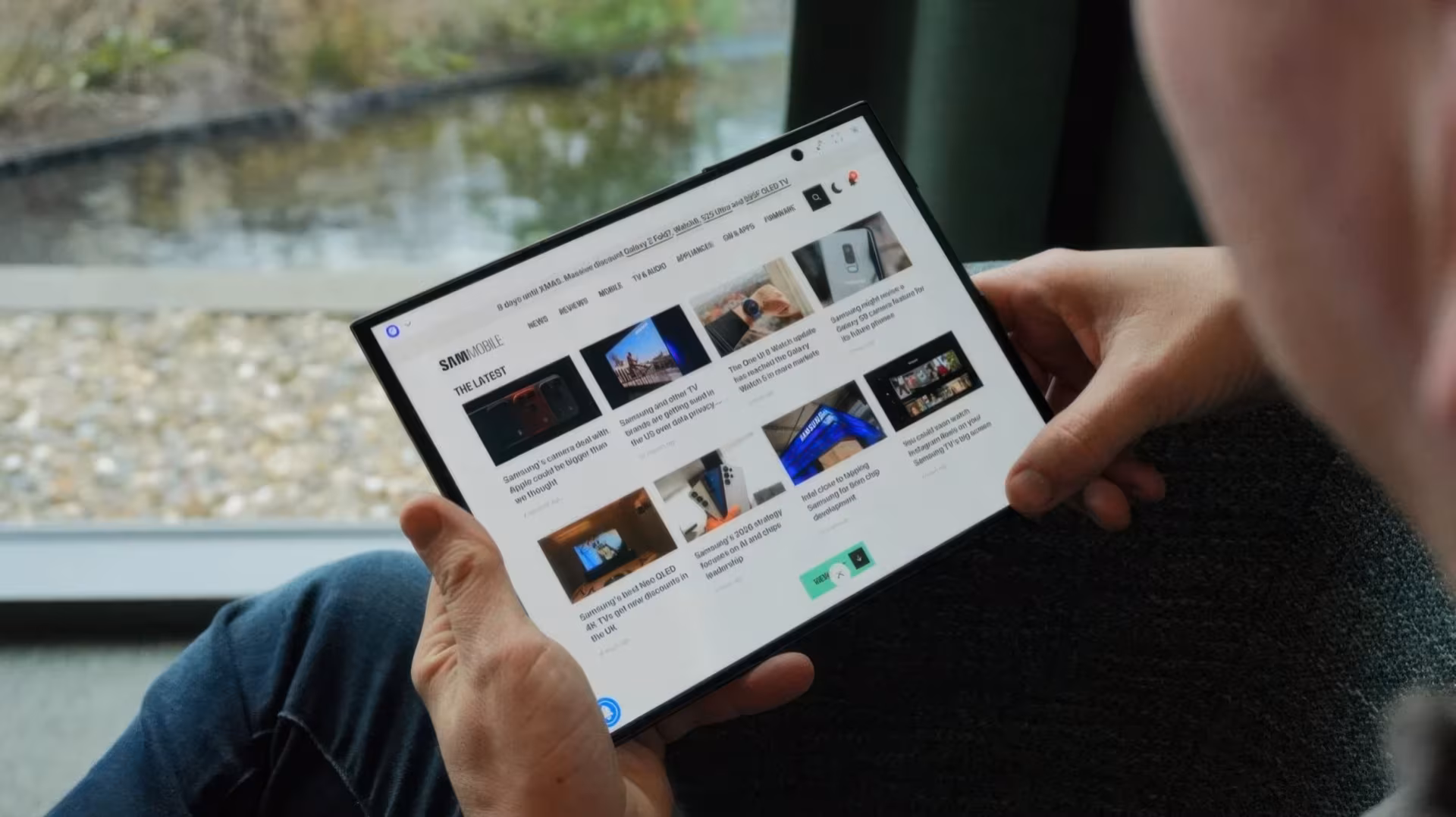 Galaxy Z TriFold за 200 000 рублей сломался без причины, а Samsung отказала в бесплатном ремонте