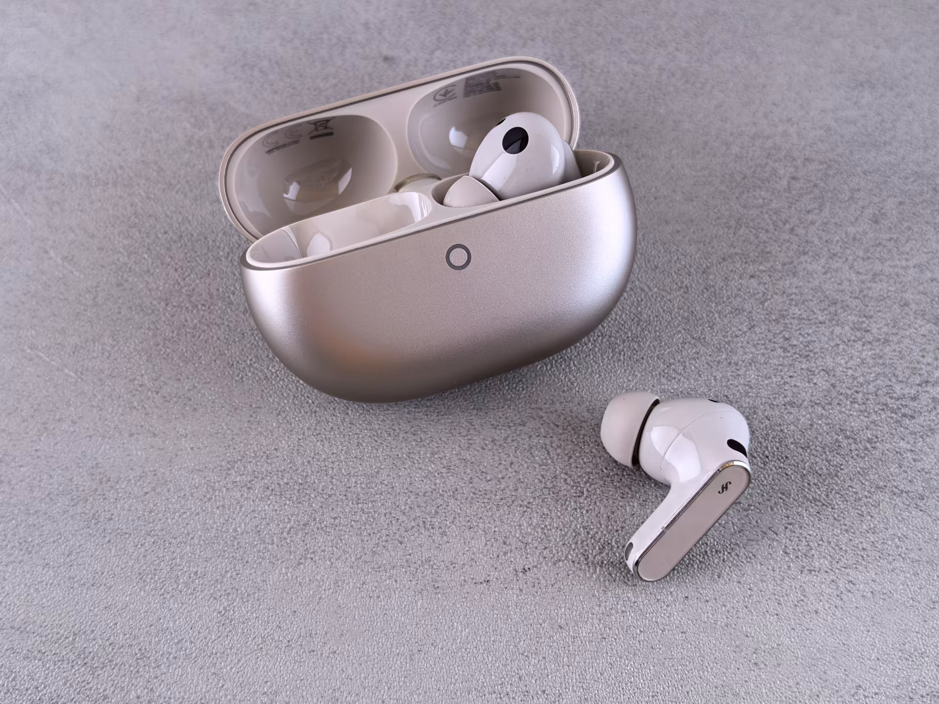 Коллаб с консерваторией, управление головой и дорогой дизайн — три кита, на которых держатся беспроводные наушники HUAWEI FreeBuds Pro 5