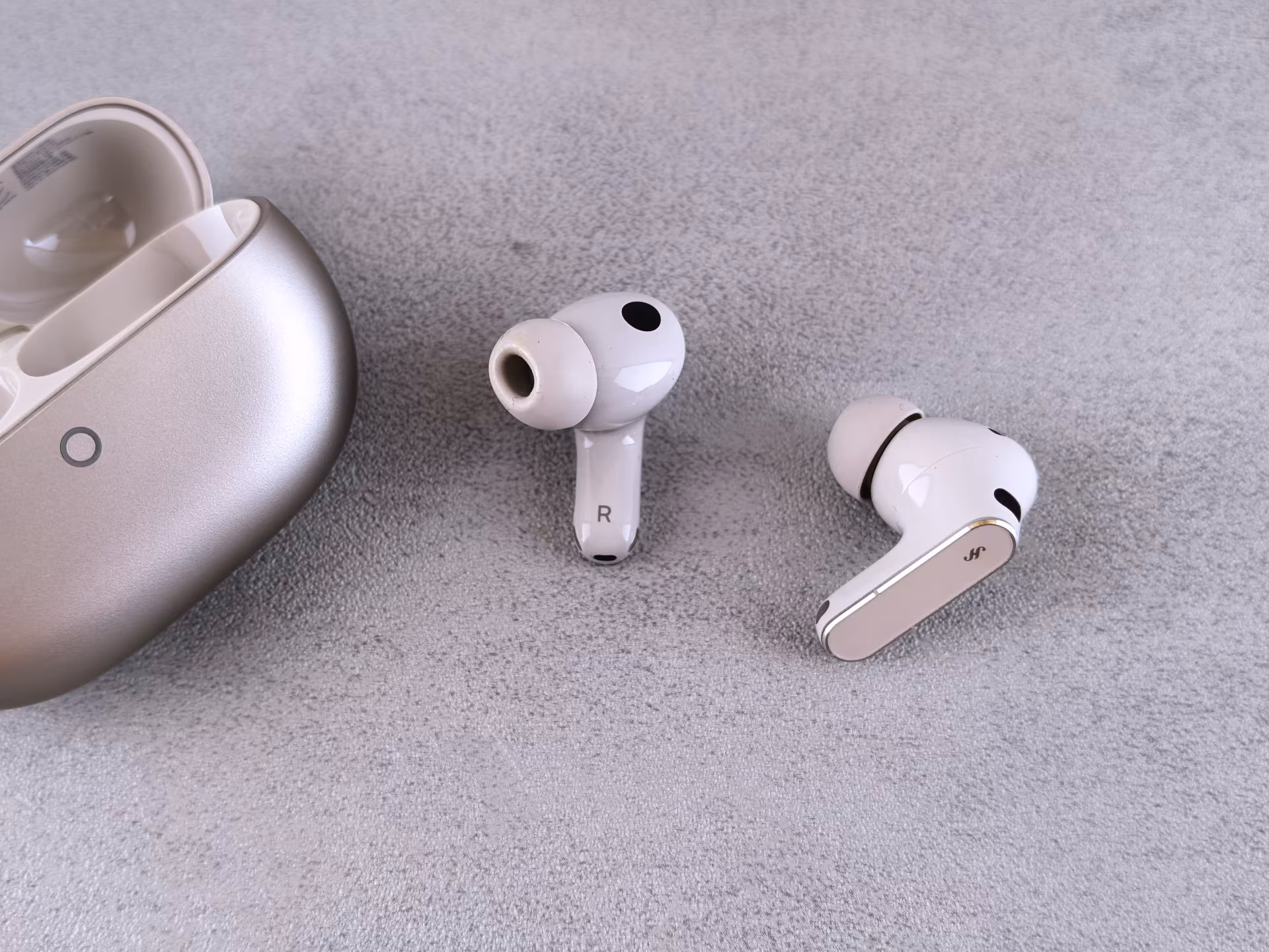 Коллаб с консерваторией, управление головой и дорогой дизайн — три кита, на которых держатся беспроводные наушники HUAWEI FreeBuds Pro 5