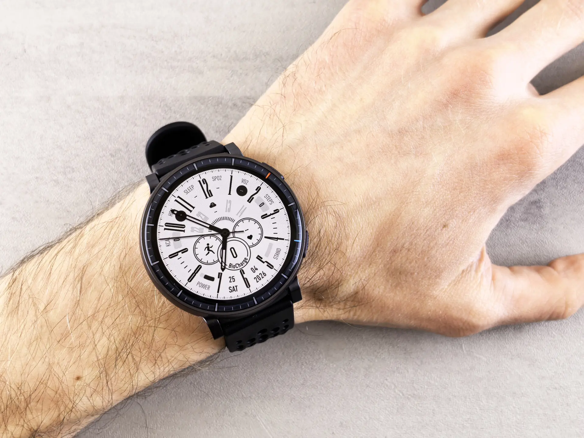 Обзор Amazfit Active Max: 3000 нит яркости и 25 дней тишины
