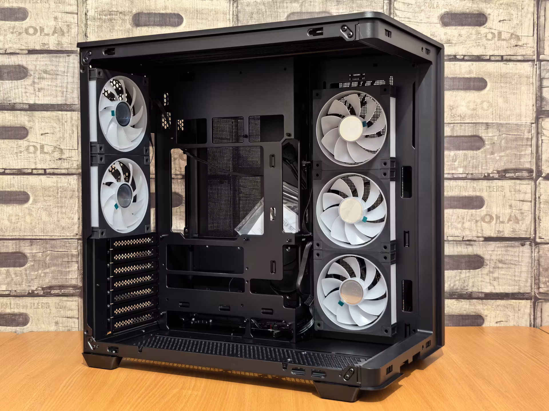 Обзор корпуса DeepCool CG590U 5F
