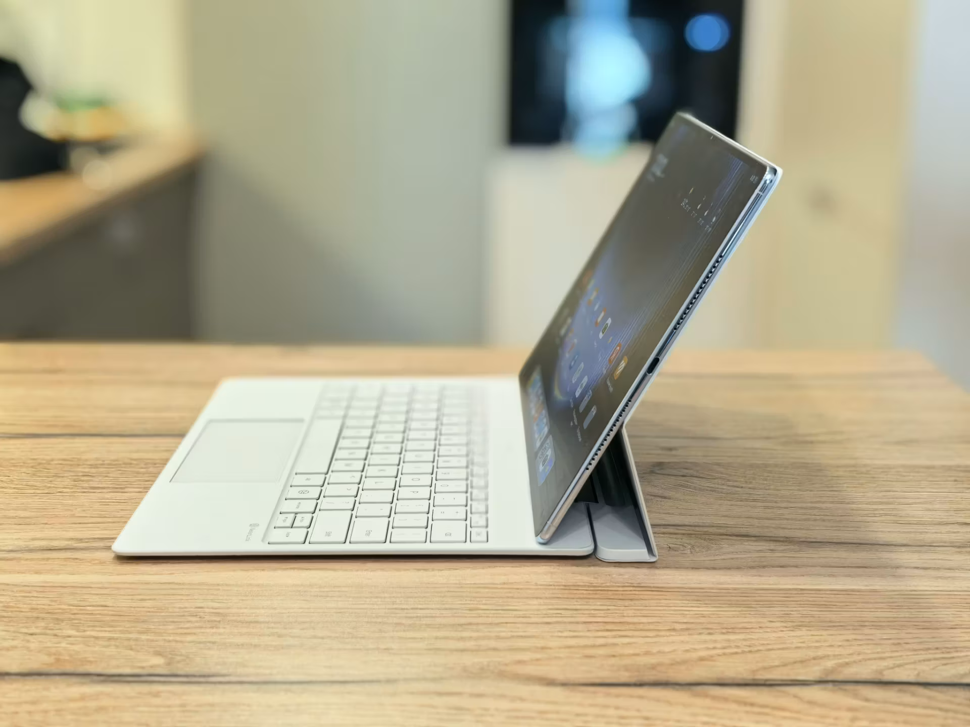 Демонстрация Glide Keyboard и одного из углов наклона у HUAWEI Matepad Pro Max