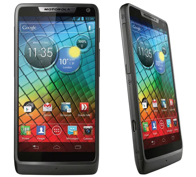 Новый мощный смартфон Motorola Razr I на базе технологий Intel®