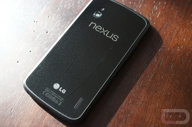 Nexus 4 страдает от перепада температуры