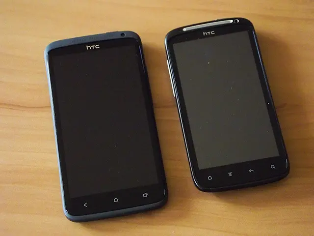 HTC Sensation. Я соскочил! На… HTC One X